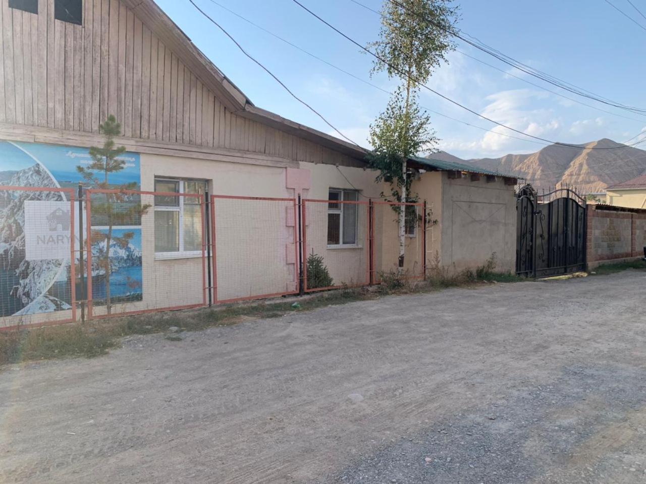 Naryn Guest House Exterior foto